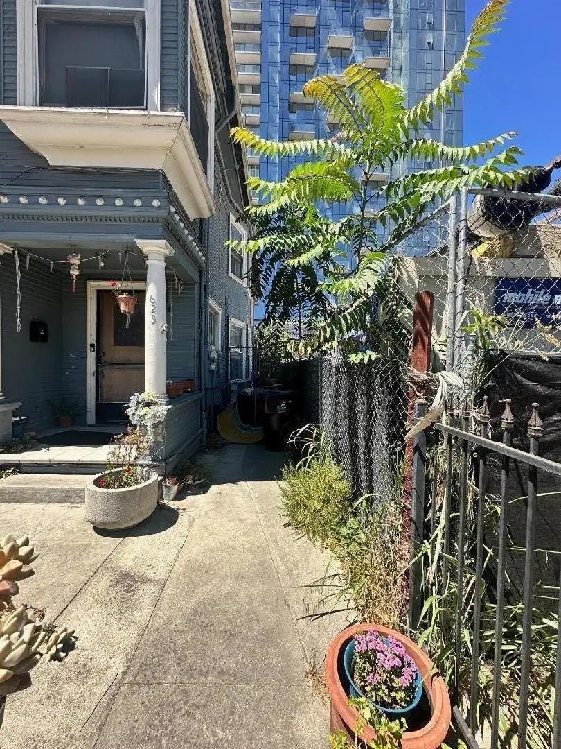 623 & 625 S 2nd Street, San Jose, CA 95112 - #3