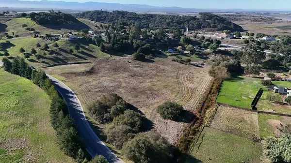 10706 Country Meadows Road, Salinas, CA 93907