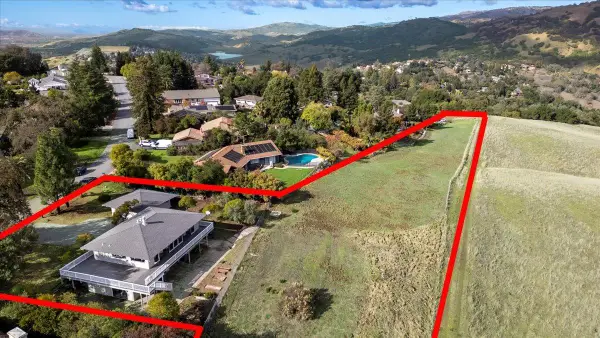 16280 Oak Canyon Drive, Morgan Hill, CA 95037