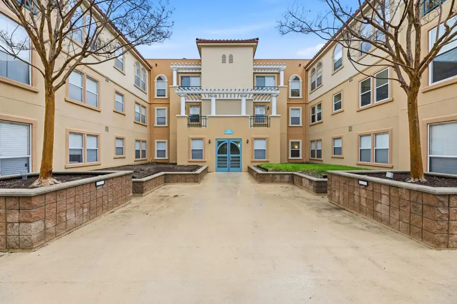 951 S 12th Street #220, San Jose, CA 95112 - #3