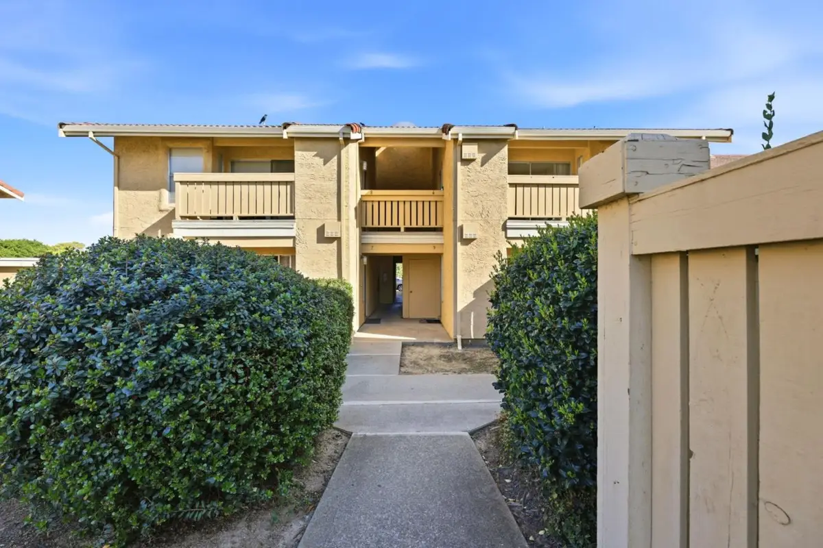 7 Las Moradas Circle, San Pablo, CA 94806 - #1