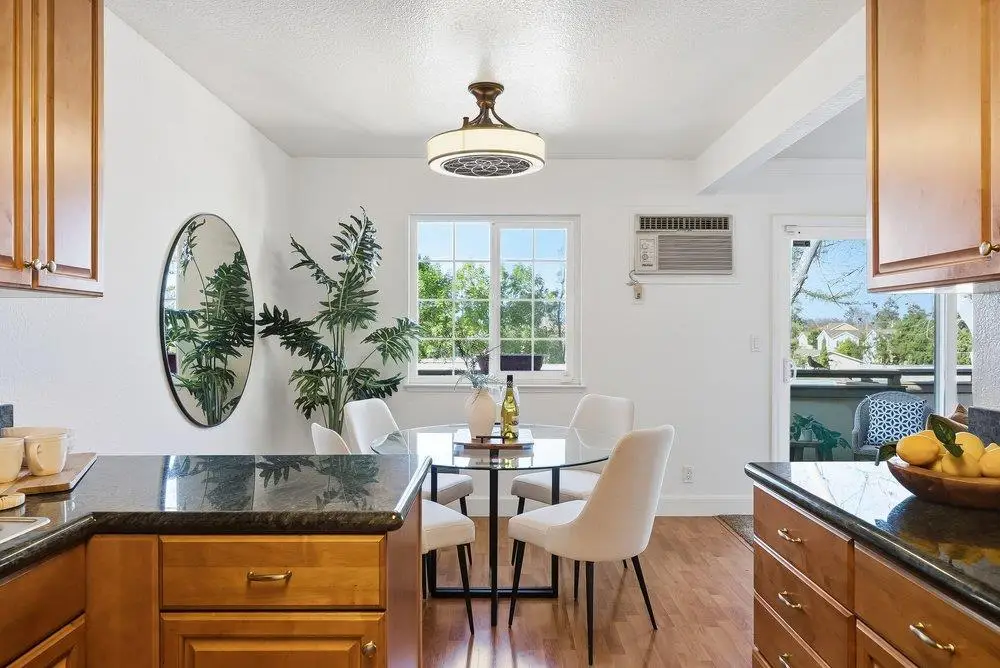 565 W Latimer Avenue, Campbell, CA 95008 - #1