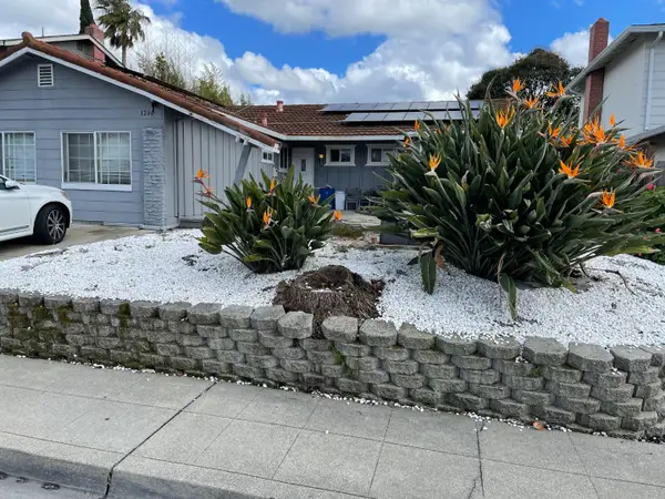 1260 Glacier Drive, Milpitas, CA 95035