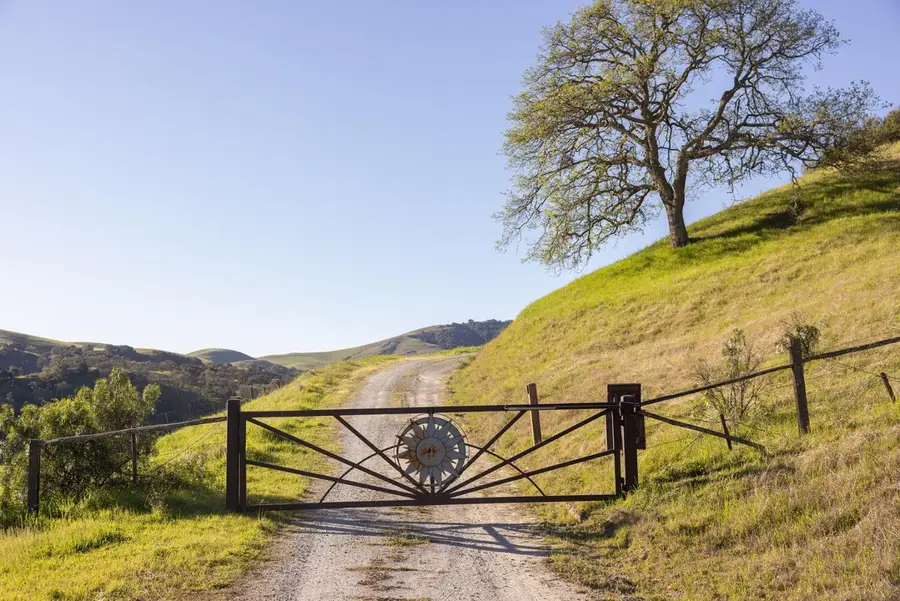 28000 Underwood Road, Toro Park, CA 93908 - #2