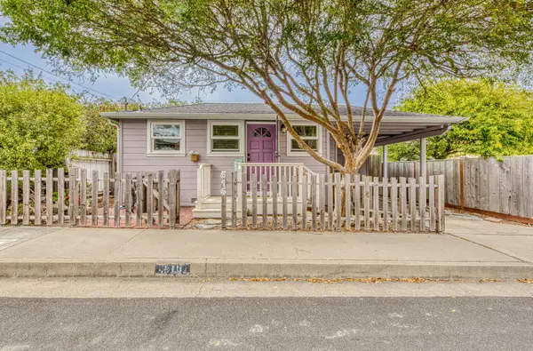 516 8th Street, Pacific Grove, CA 93950
