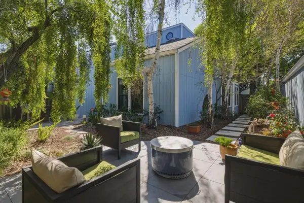 221 N Rengstorff Avenue #1, Mountain View, CA 94043