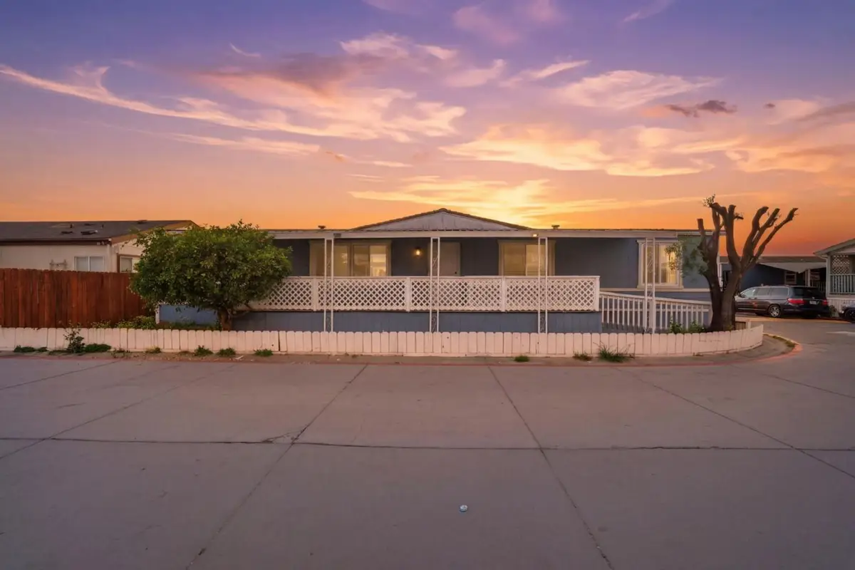 174 Redwood Drive #174, Hollister, CA 95023 - #1