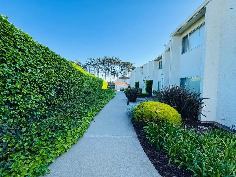 3137 Seacrest Avenue #5, Marina, CA 93933 - #3