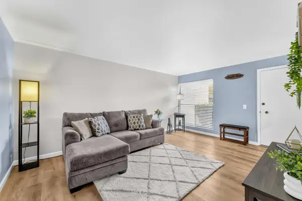 500 Glenwood Circle #313, Monterey, CA 93940