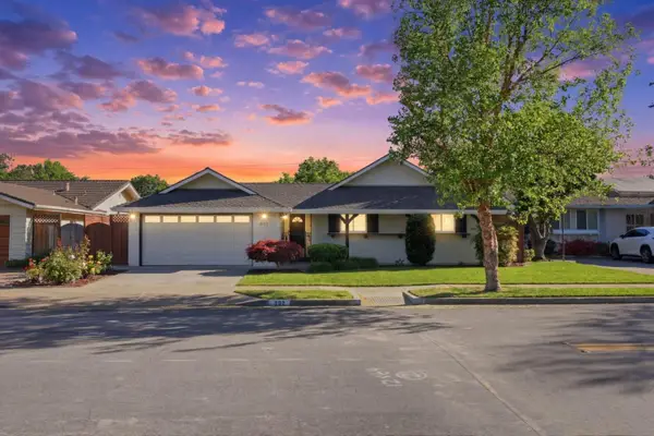 802 W Knickerbocker Drive, Sunnyvale, CA 94087