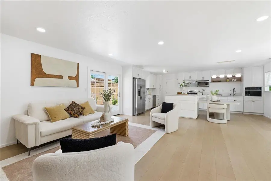 843 Hibiscus Lane, San Jose, CA 95117 - #3