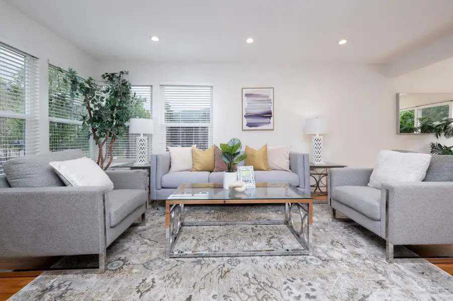 3 Yellowstone Way, Pacifica, CA 94044 - #3