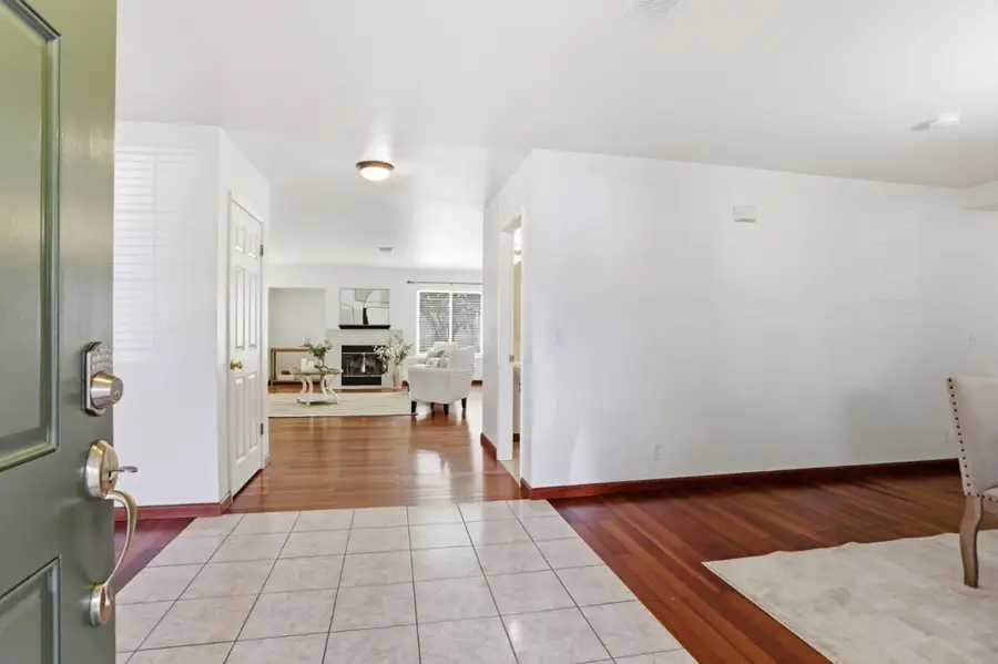 2592 Glenview Drive, Hollister, CA 95023 - #3