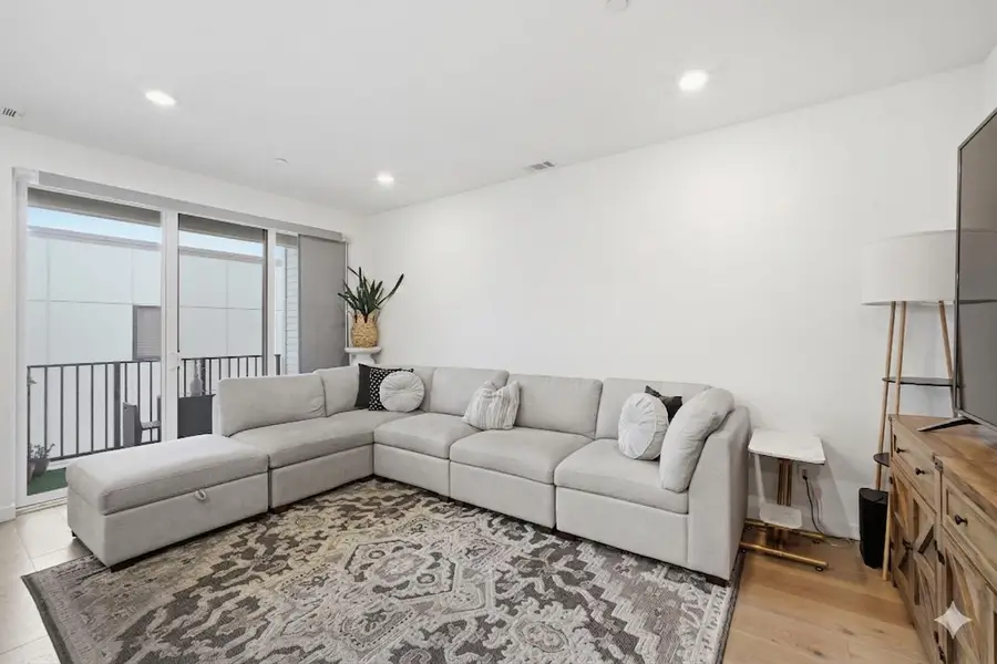 493 Cambridge Street, San Francisco, CA 94134 - #2