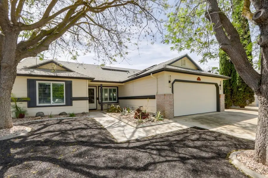 2247 Laguna Way, Los Banos, CA 93635 - #2