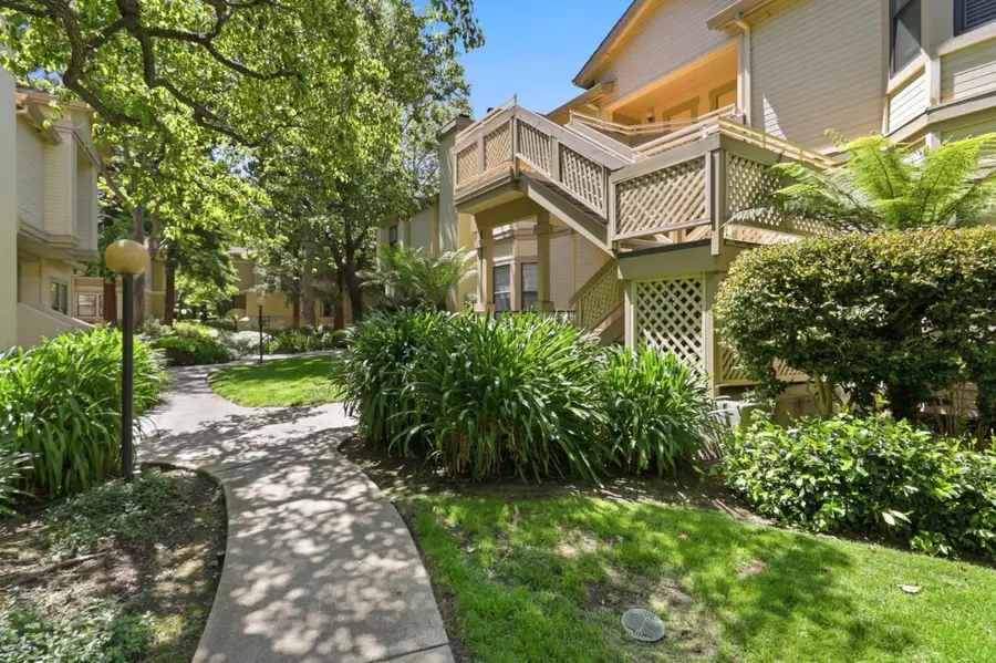 979 La Mesa Terrace #Apt D, Sunnyvale, CA 94086 - #2