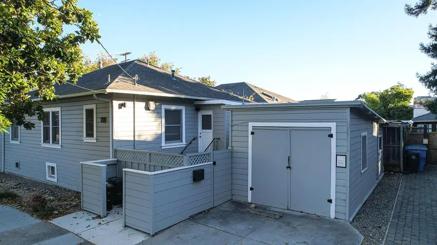 183 Everett Avenue, Palo Alto, CA 94301 - #2