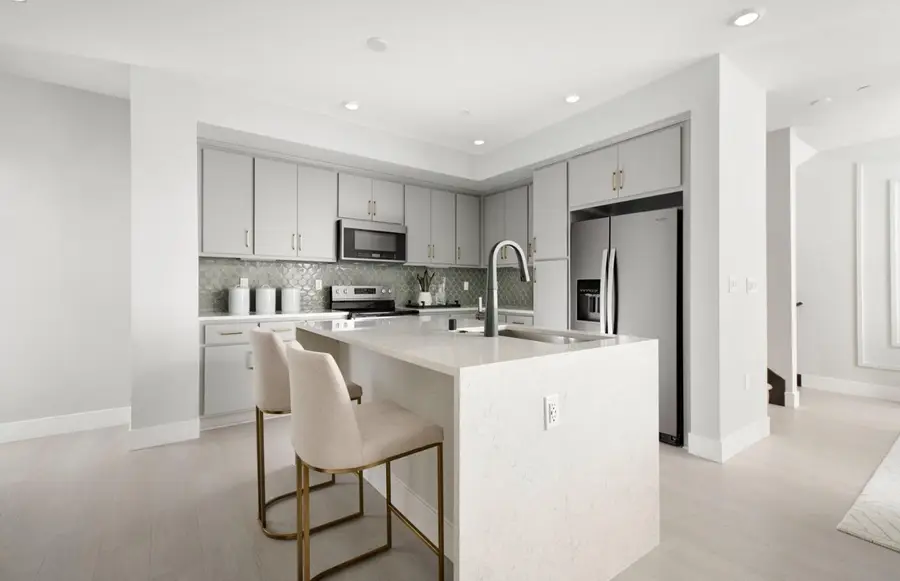 671 Lindendale Court #168-18 Plan 5, San Jose, CA 95117 - #2