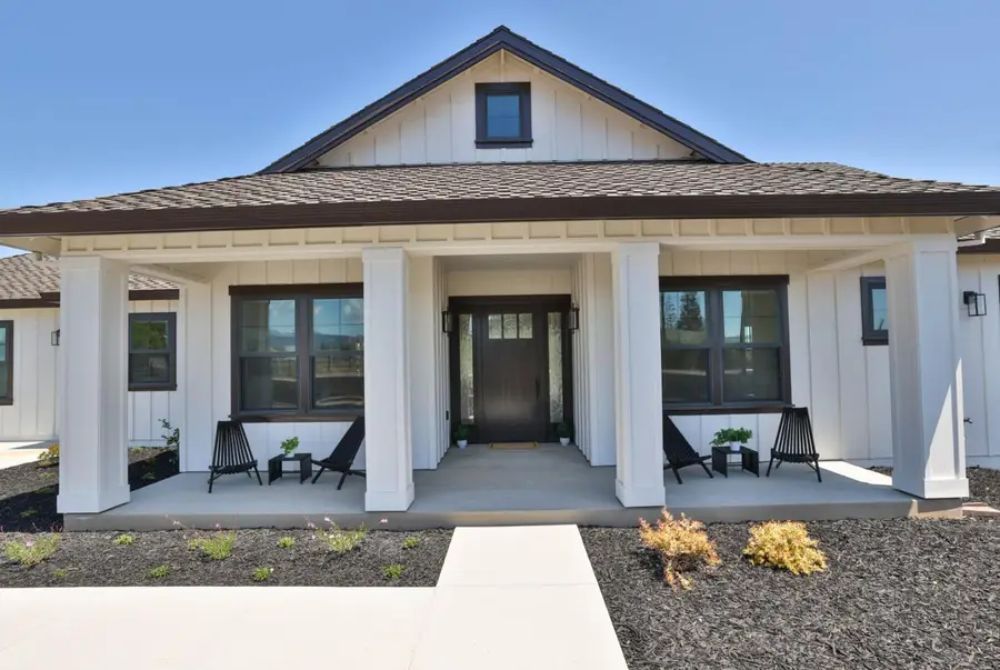 920 E Middle Avenue, San Martin, CA 95046 - #3