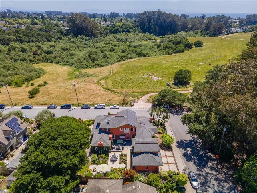 Address Withheld By Seller, Santa Cruz, CA 95062 - #2