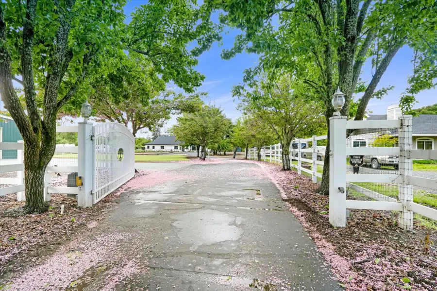 695 Quietwater, Santa Rosa, CA 95404 - #2