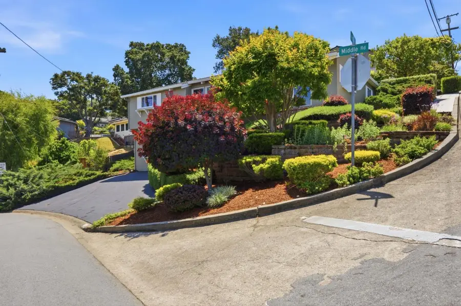 416 Middle Road, Belmont, CA 94002 - #3