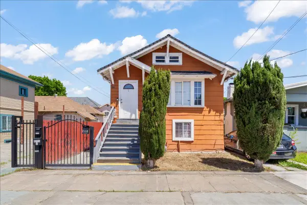 4114 E 17th Street, Oakland, CA 94601