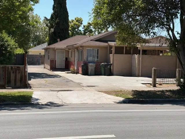 1131, 1135 S 10th Street, San Jose, CA 95112 - #1
