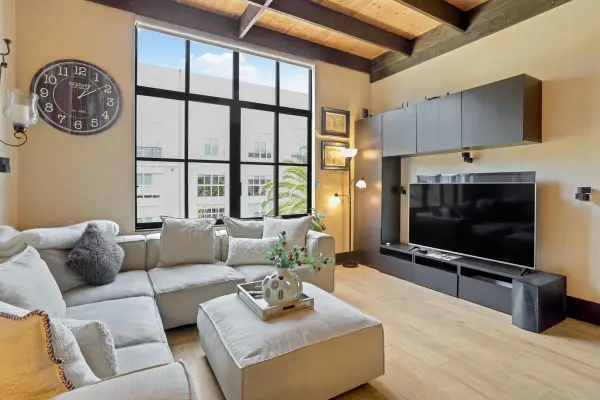 Address Withheld By Seller, San Jose, CA 95128