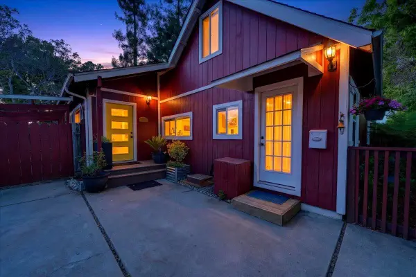 115 Catalpa Street, Santa Cruz, CA 95062
