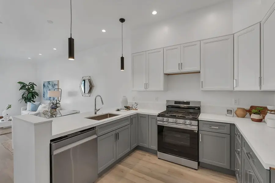 889 Mclellan Drive #205, South San Francisco, CA 94080 - #3