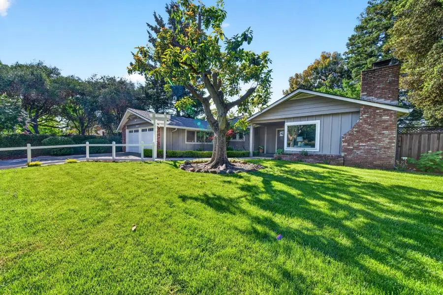 26 Sevilla Drive, Los Altos, CA 94022 - #2