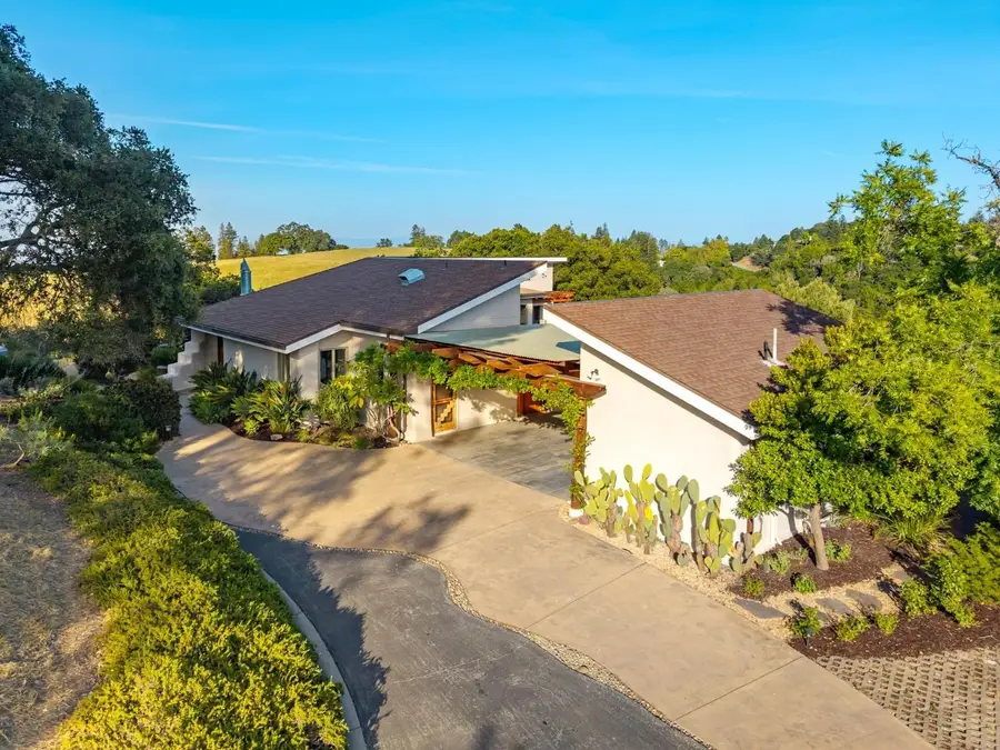 27690 Central Drive, Los Altos Hills, CA 94022 - #3