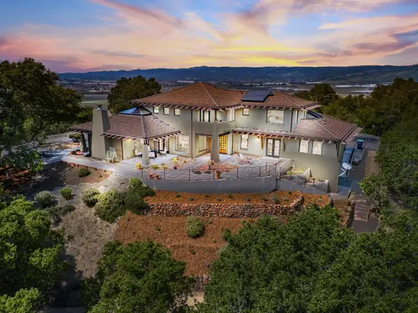 1205 Eagle Hill Road, Royal Oaks, CA 95076