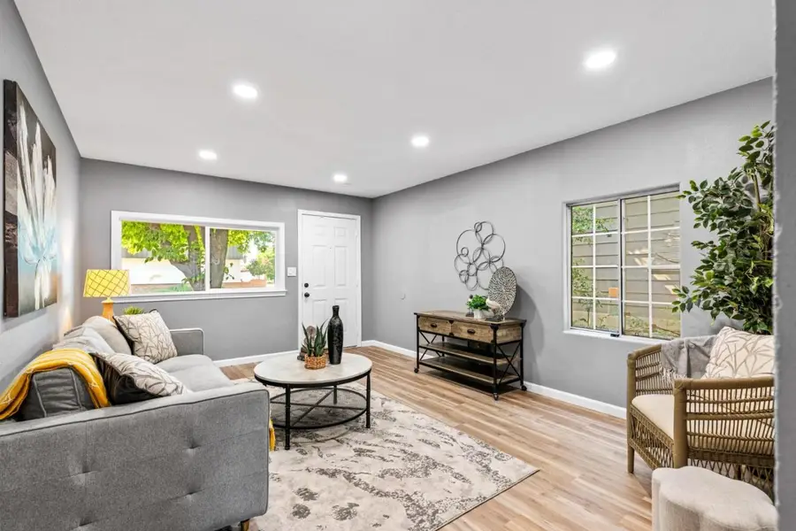 114 & 116 Severin Avenue, Modesto, CA 95354 - #2