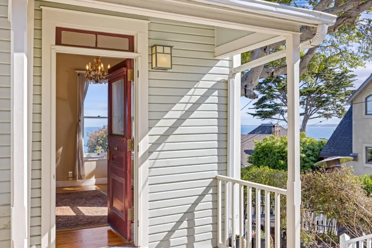 218 4th Street, Pacific Grove, CA 93950 - #1