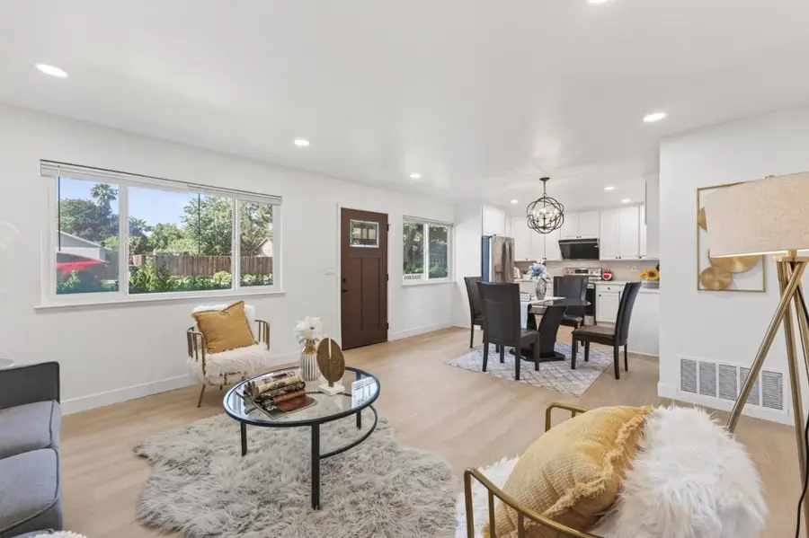 363 E Latimer Avenue #1, Campbell, CA 95008 - #3