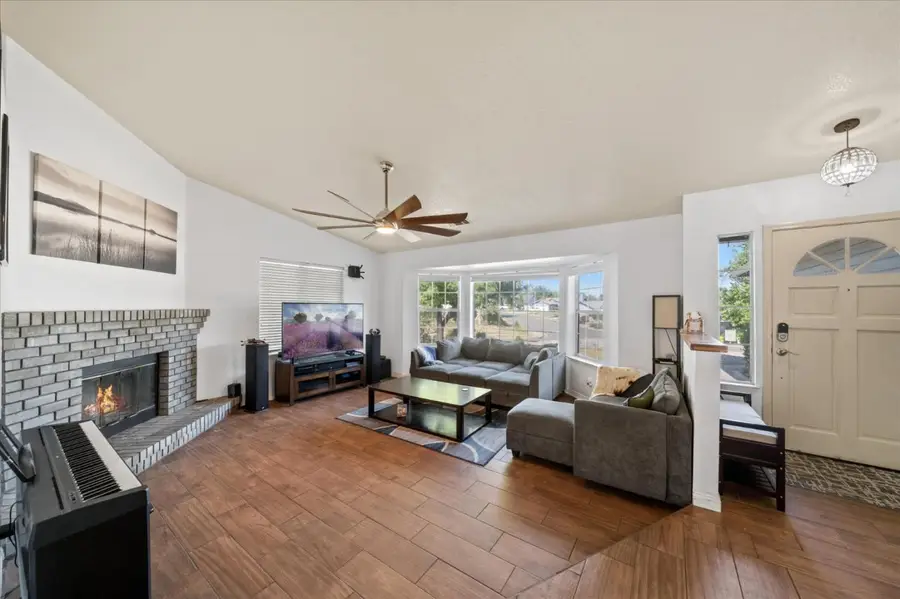 722 Saint Thomas Parkway, Redding, CA 96003 - #3