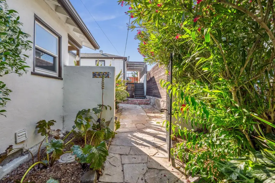 2443-2445 24th Avenue, Oakland, CA 94601 - #3