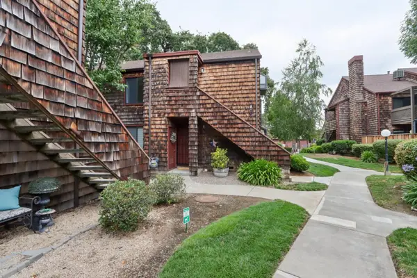 1555 Hecker Pass Road #E201, Gilroy, CA 95020