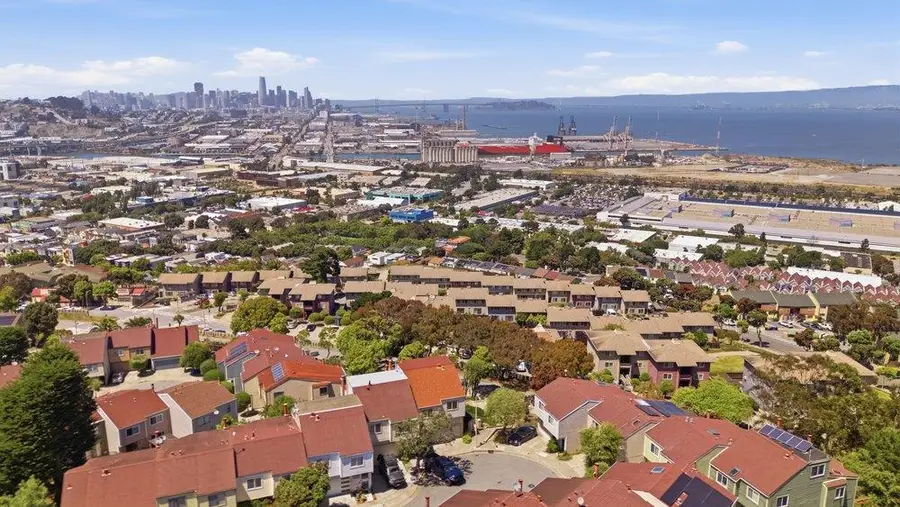 10 Hillview Court, San Francisco, CA 94124 - #3
