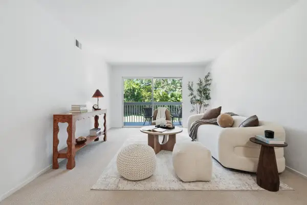 675 Sharon Park #208, Menlo Park, CA 94025