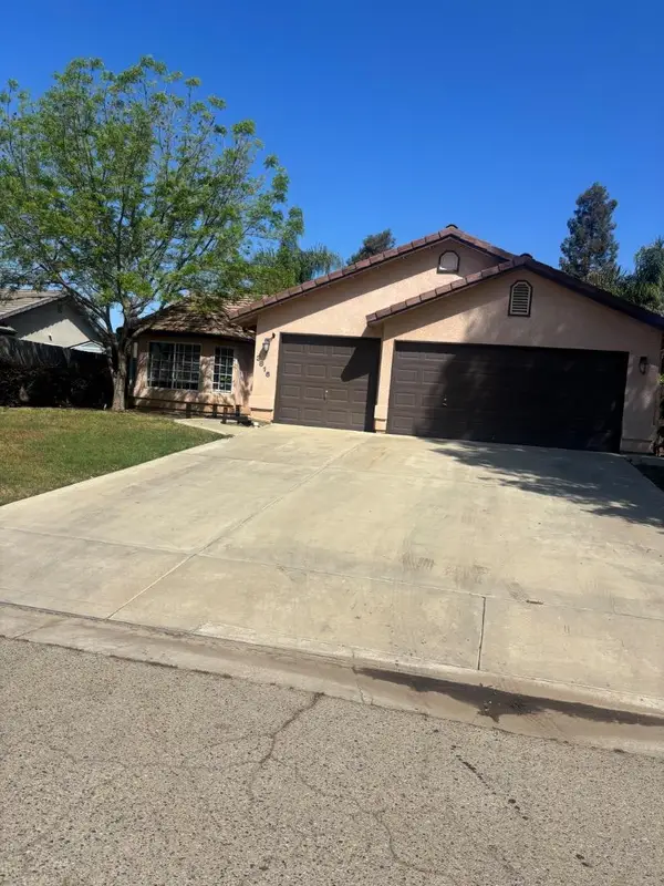 3816 E Acequia Avenue, Visalia, CA 93292