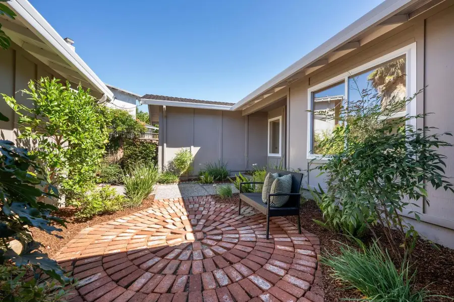 45 Camelot Court, San Carlos, CA 94070 - #3