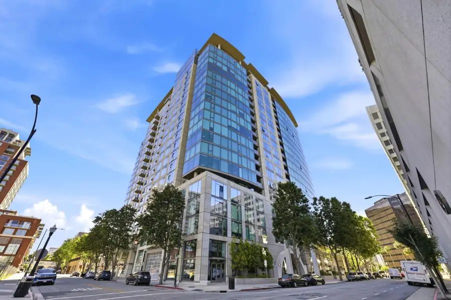 38 N Almaden Boulevard #611, San Jose, CA 95110 - #2