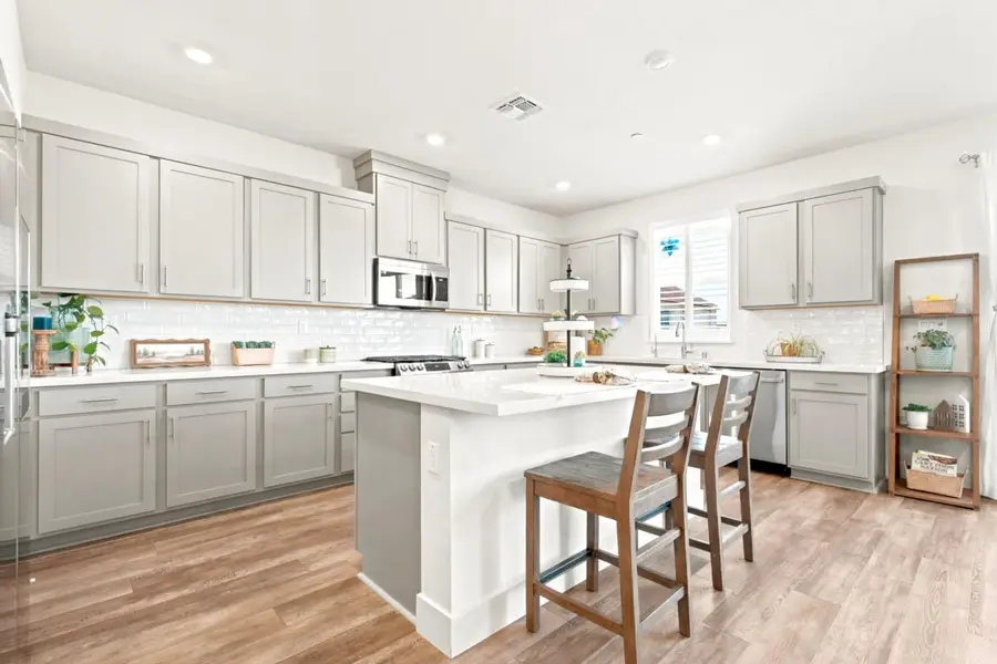 2201 Brighton Drive, Hollister, CA 95023 - #2