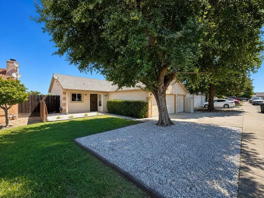 1574 Sun River Street, Oakdale, CA 95361 - #3