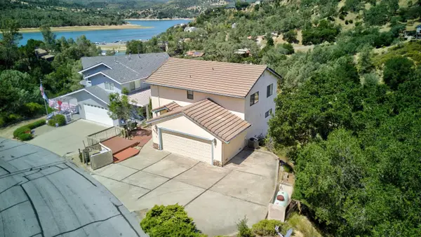 2537 Shoreline Road, Bradley, CA 93426