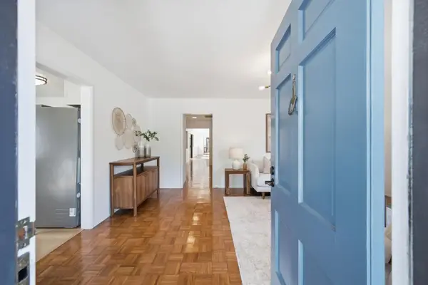 114 E Hillsdale Boulevard, San Mateo, CA 94403