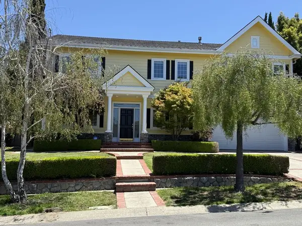 49 W Summit Drive, Redwood City, CA 94062